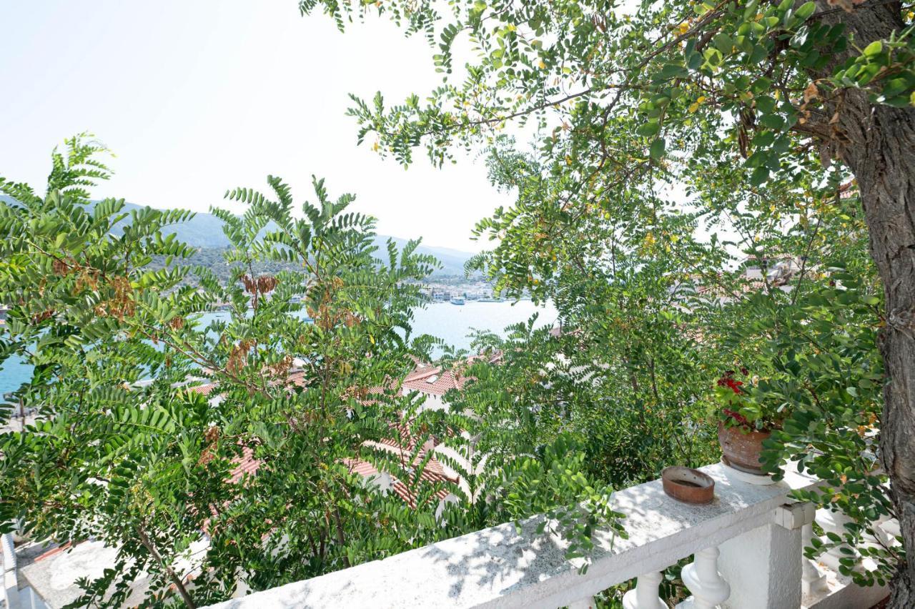 Traditional House Under The Clock Tower With Sweet View Poros Town Екстериор снимка