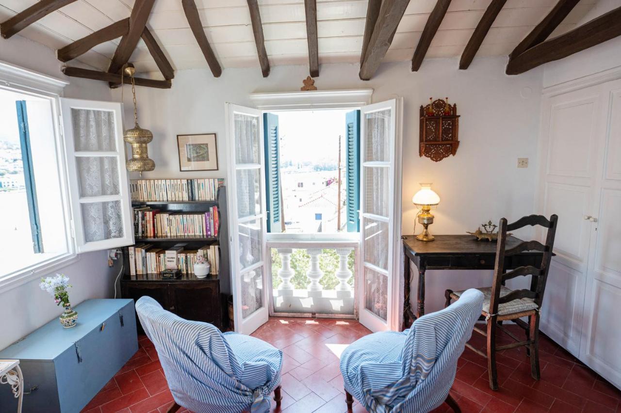 Traditional House Under The Clock Tower With Sweet View Poros Town Екстериор снимка