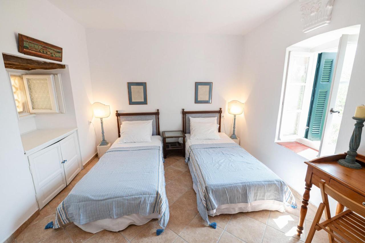 Traditional House Under The Clock Tower With Sweet View Poros Town Екстериор снимка