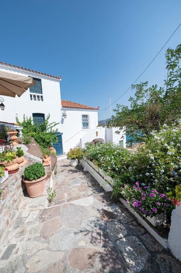 Traditional House Under The Clock Tower With Sweet View Poros Town Екстериор снимка