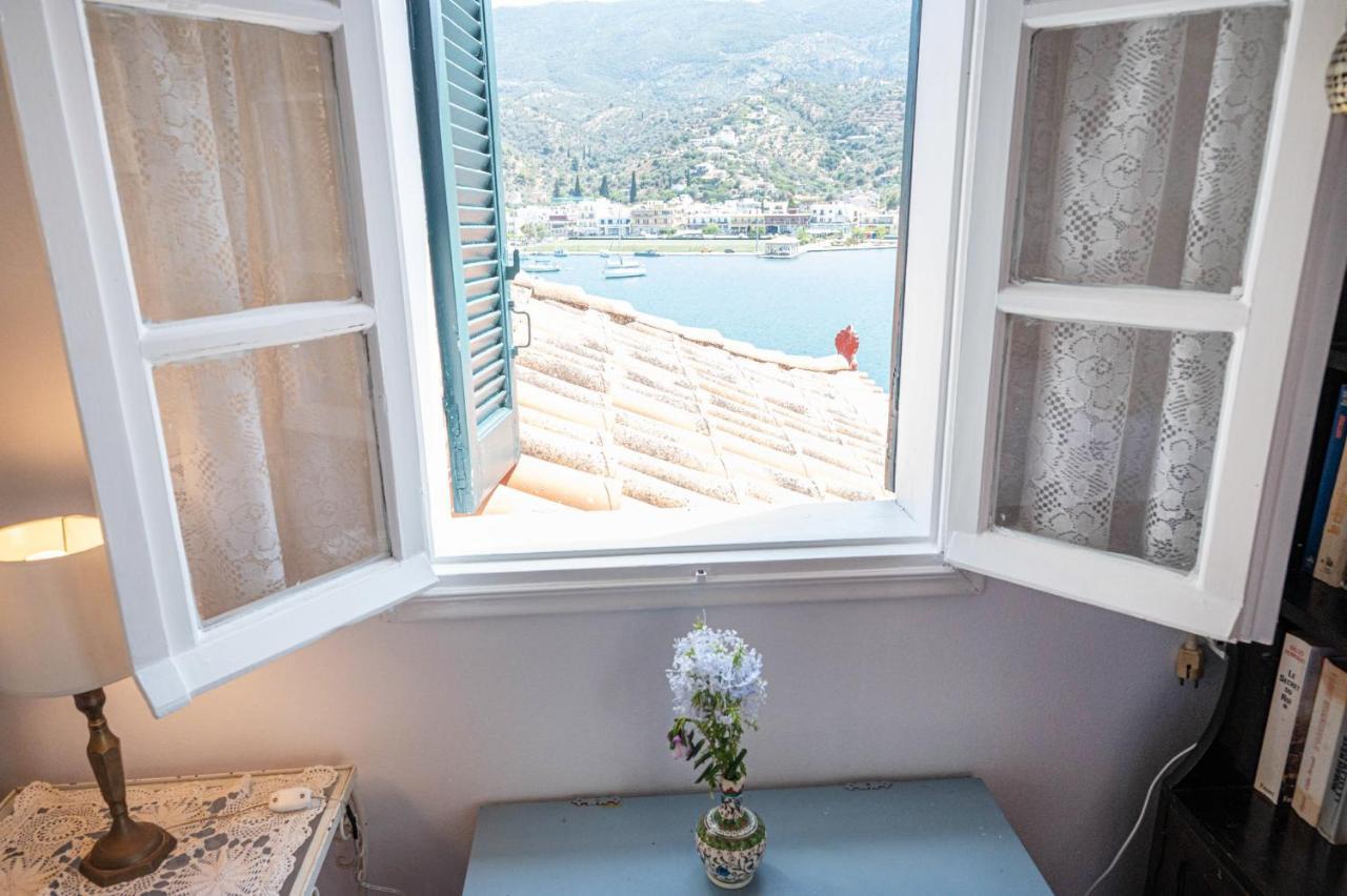 Traditional House Under The Clock Tower With Sweet View Poros Town Екстериор снимка